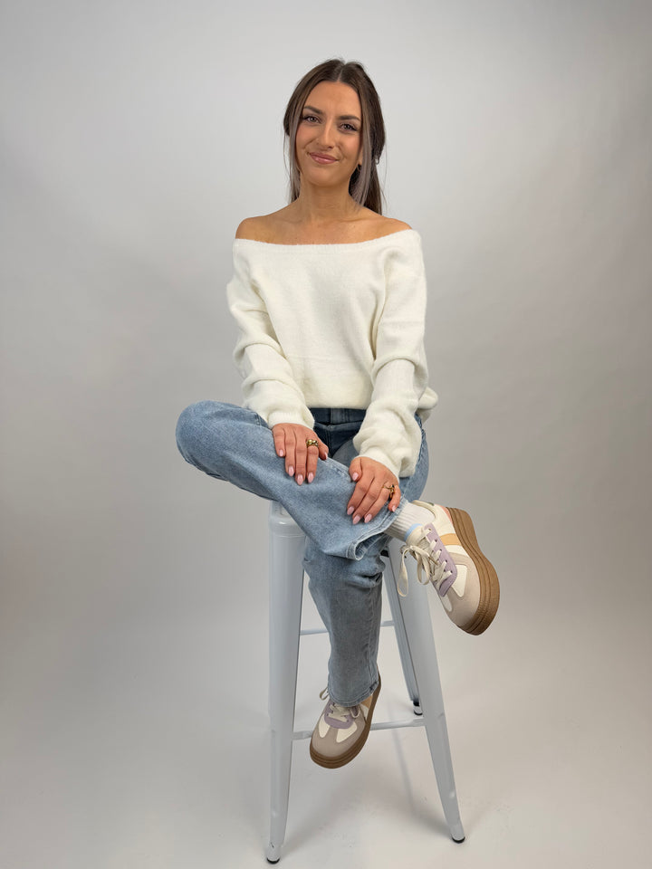 Pullover Cozy Bow Time