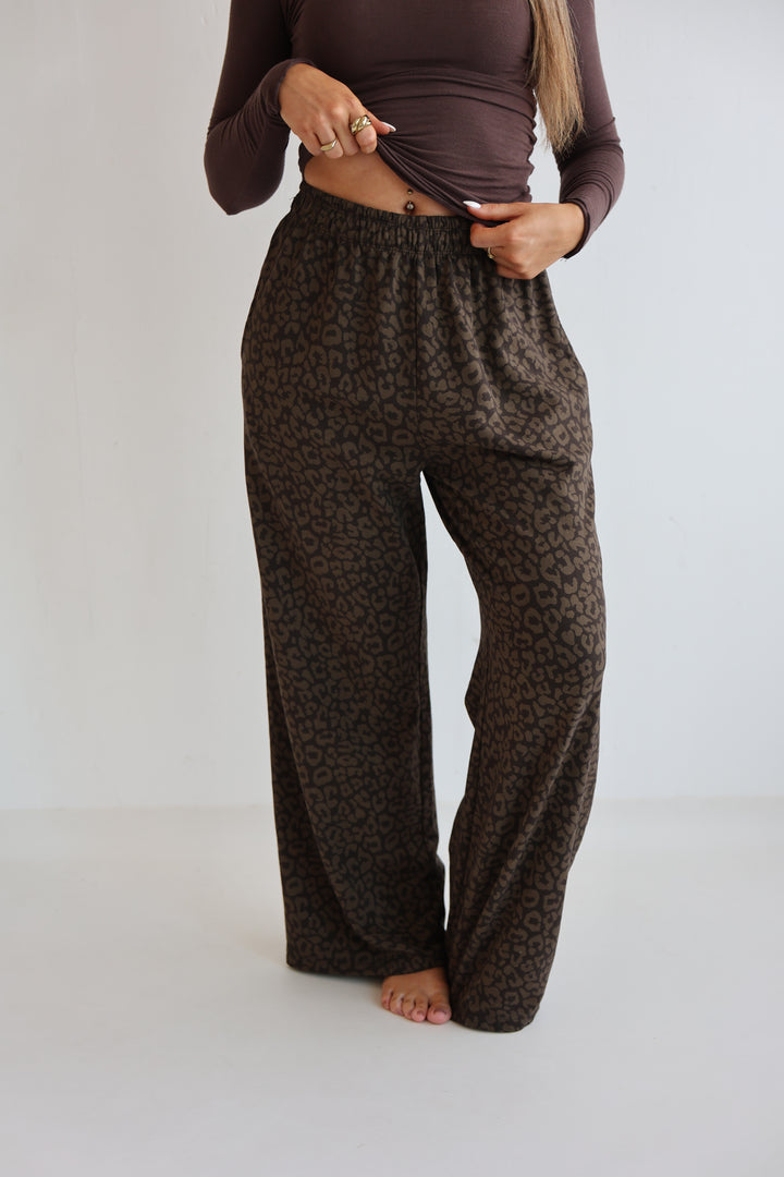 Jersey Jogger Pants mit Leoprint Nuna