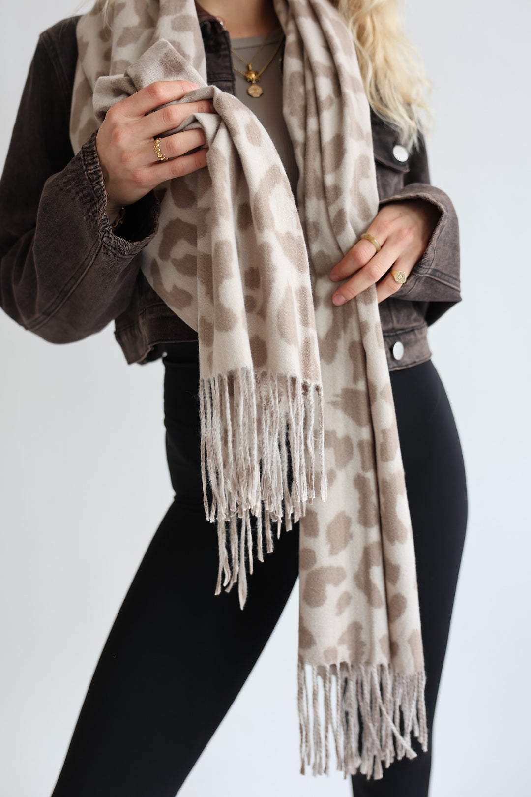 Langer Schal Leo Love