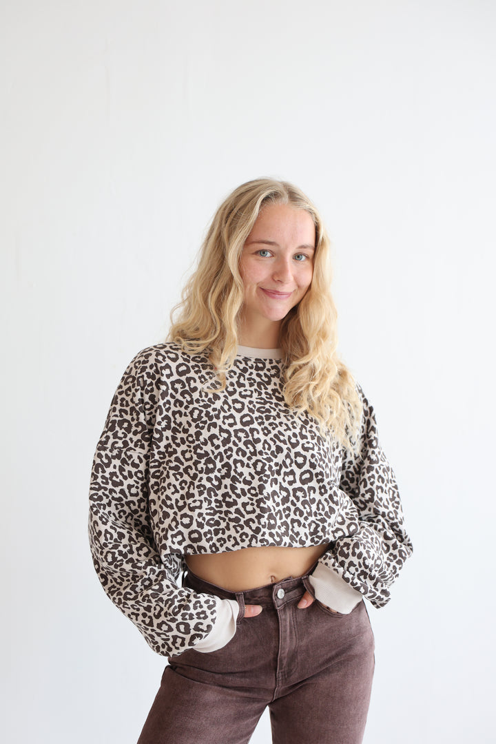 Sweater mit Leoprint
