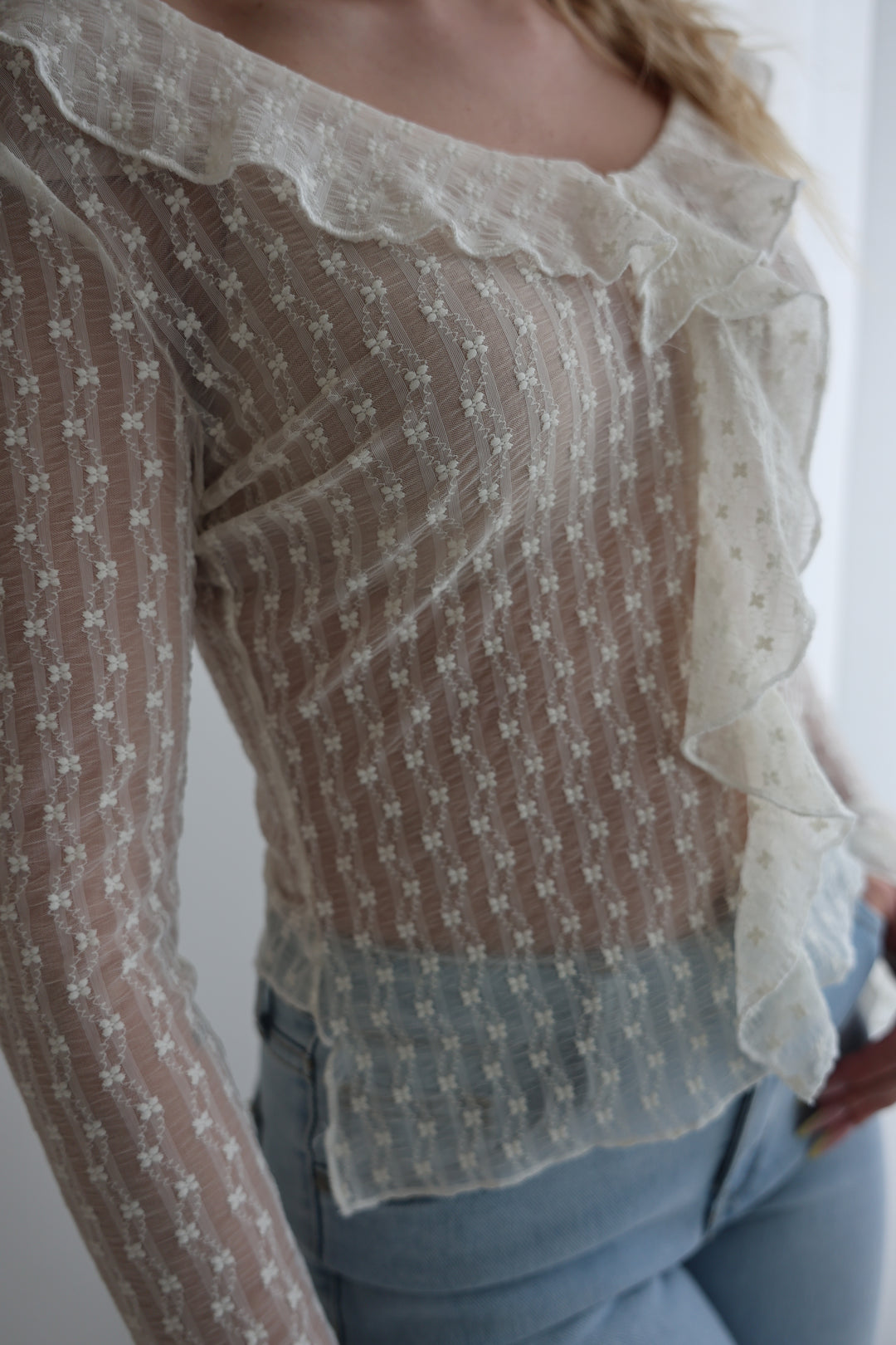 Transparentes Spitzenshirt Emmi