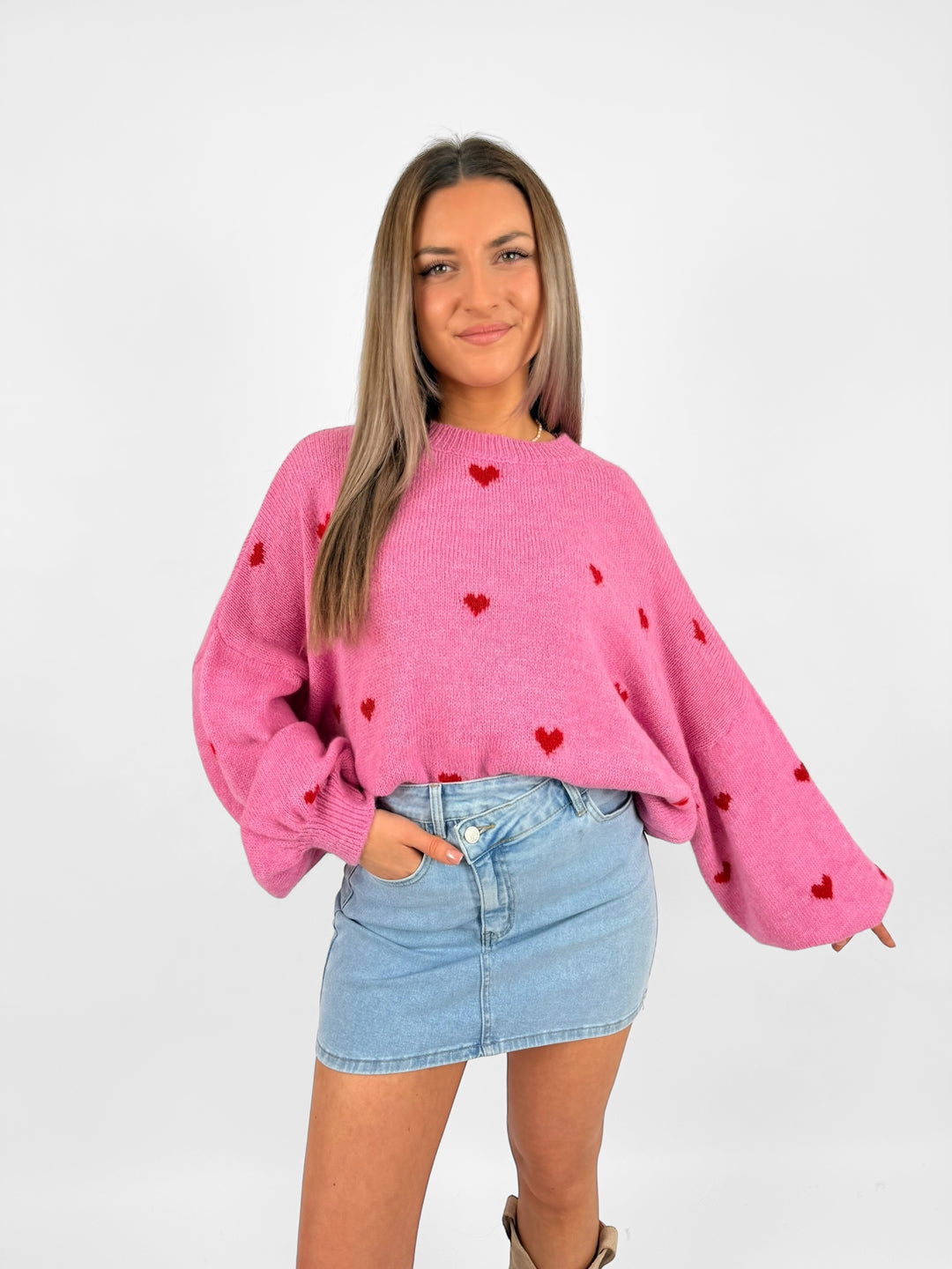 Pullover Full of Hearts