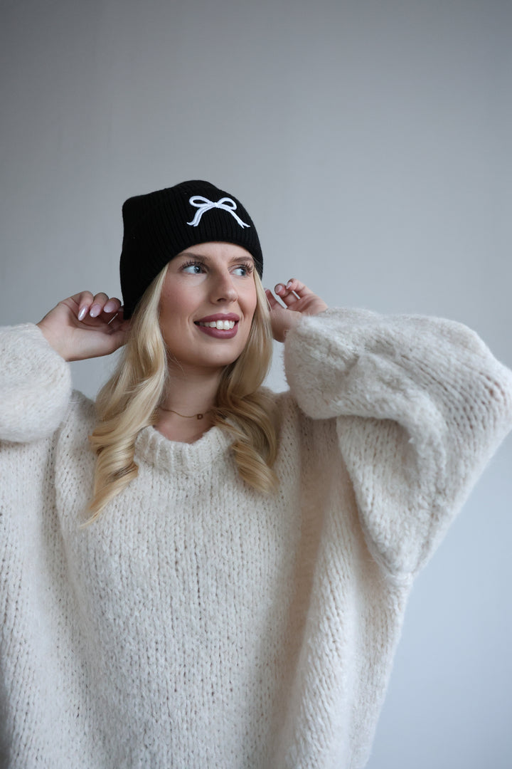 Beanie Lovely Bow