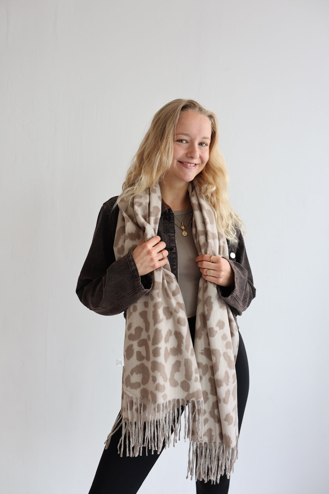 Langer Schal Leo Love