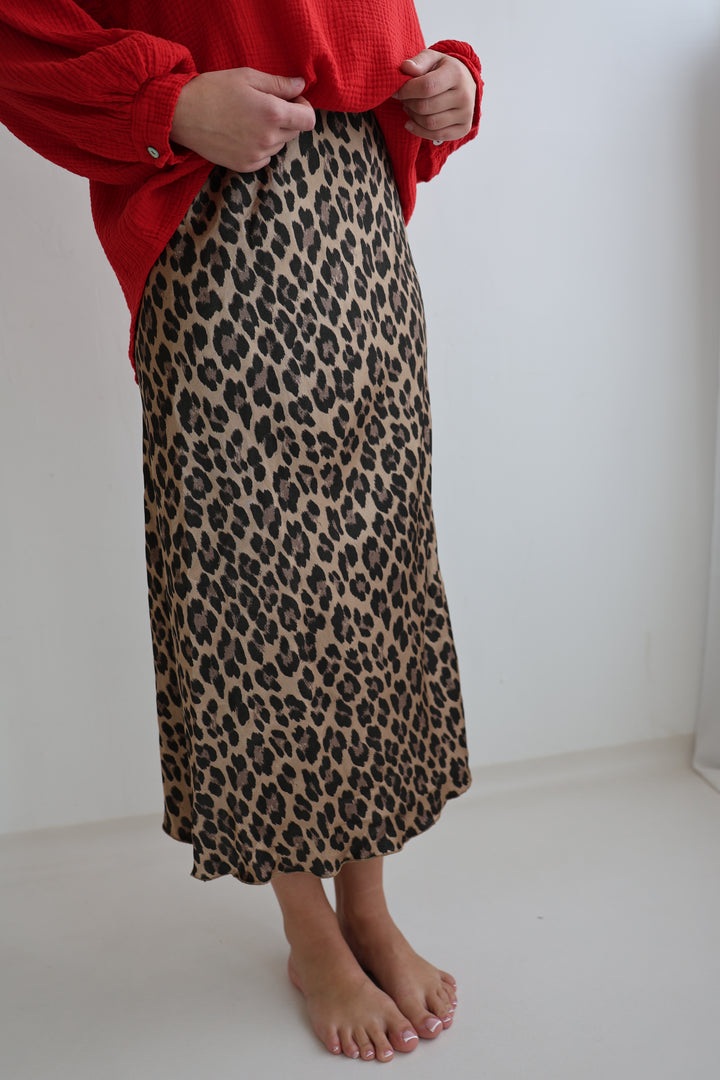 Langer Rock mit Leoprint Lion