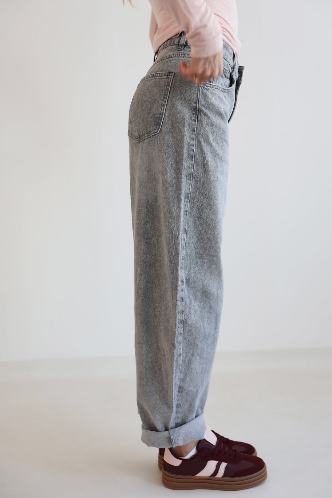 Barrel Fit Daily Jeans