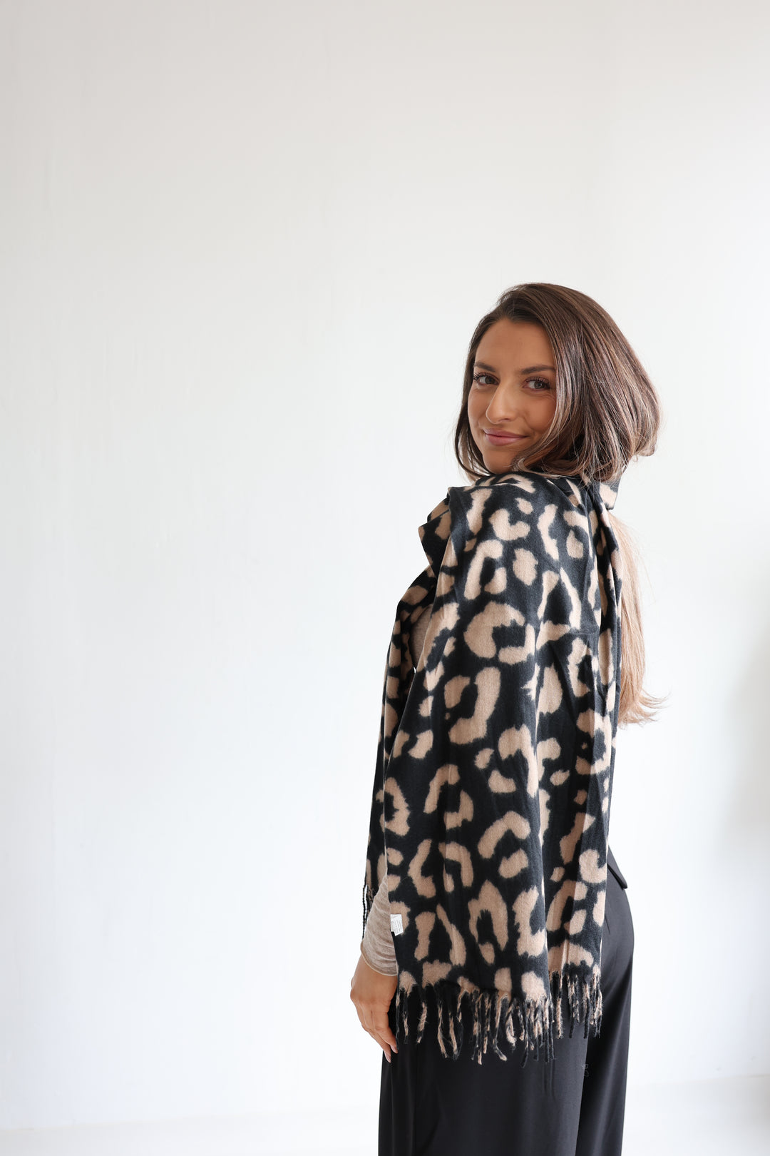 Langer Schal Leo Love