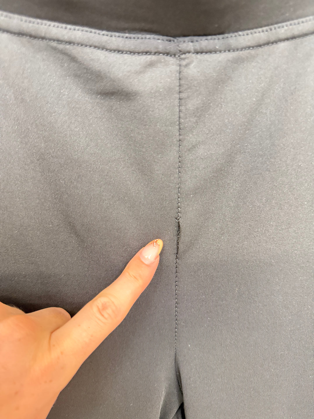 SOFT FLARED PANTS SCHWARZ GR.M/L (B-WARE)