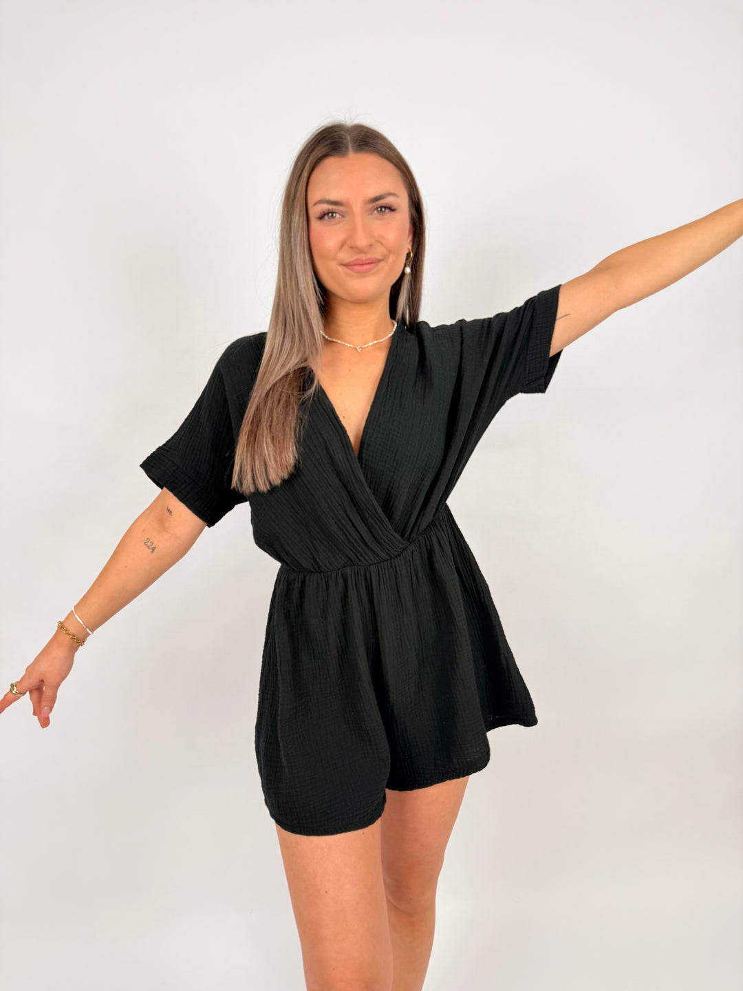 Musselin-Jumpsuit mit V-Ausschnitt Mara