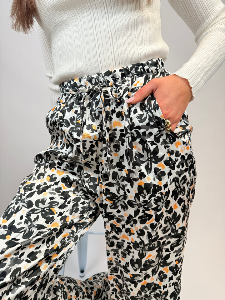 Lockere Hose aus Viskose Sunshine