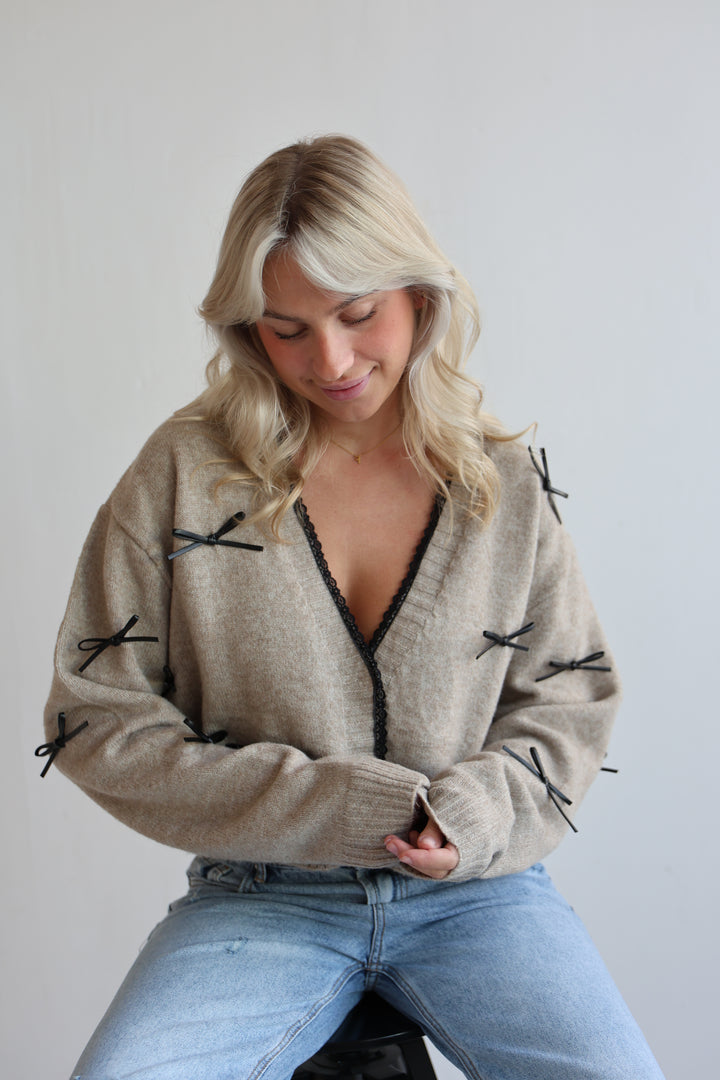 Cardigan Black Bows