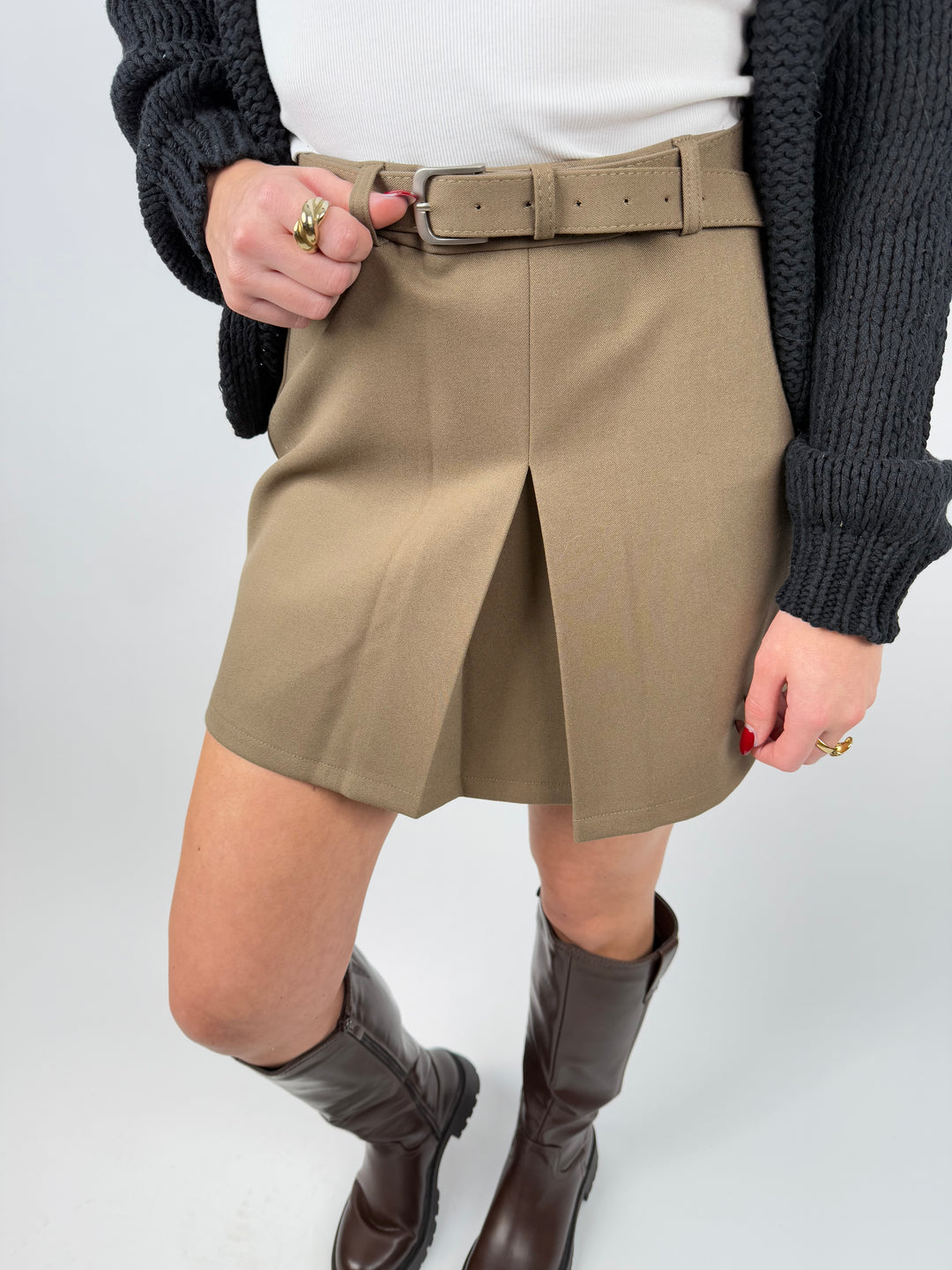 Kurzer Hosenrock mit Gürtel Britney