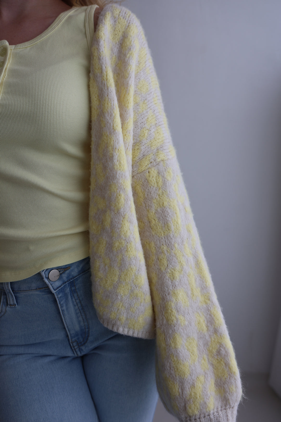 Offener Cardigan mit Leoprint