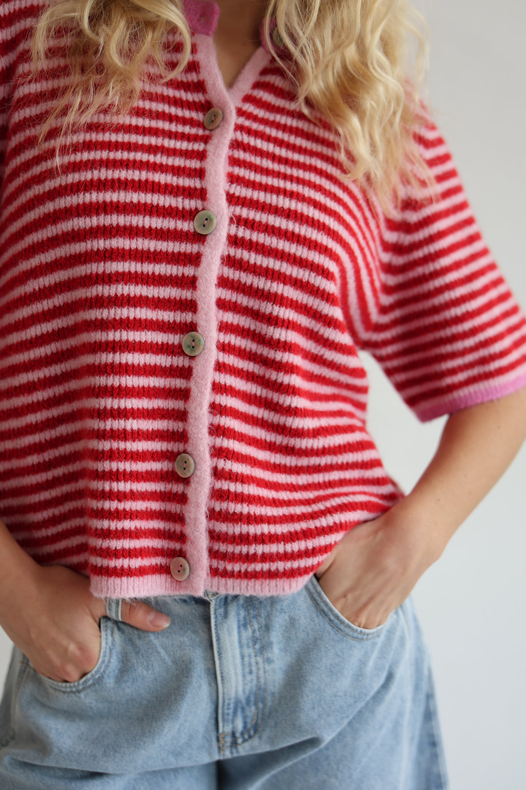 Gestreifter Kurzarm Cardigan Carlotta