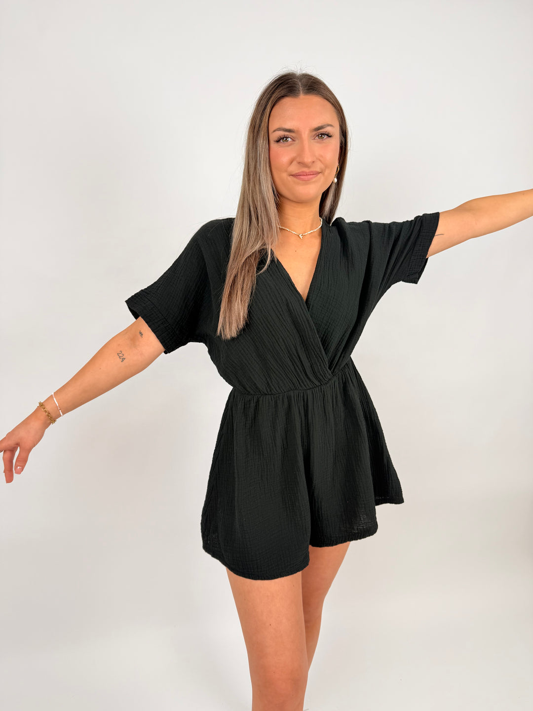 Musselin-Jumpsuit mit V-Ausschnitt Mara