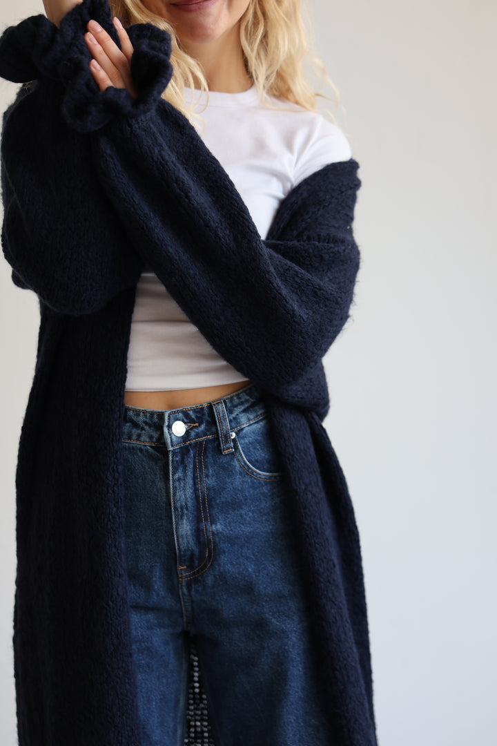 Langer Cardigan mit Rüschenärmeln Clara