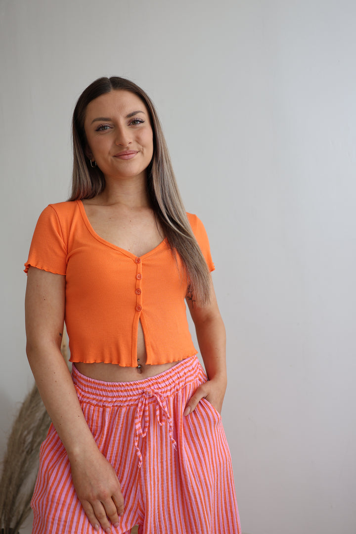 Cropped T-Shirt mit Mini-Knopfleiste Aline
