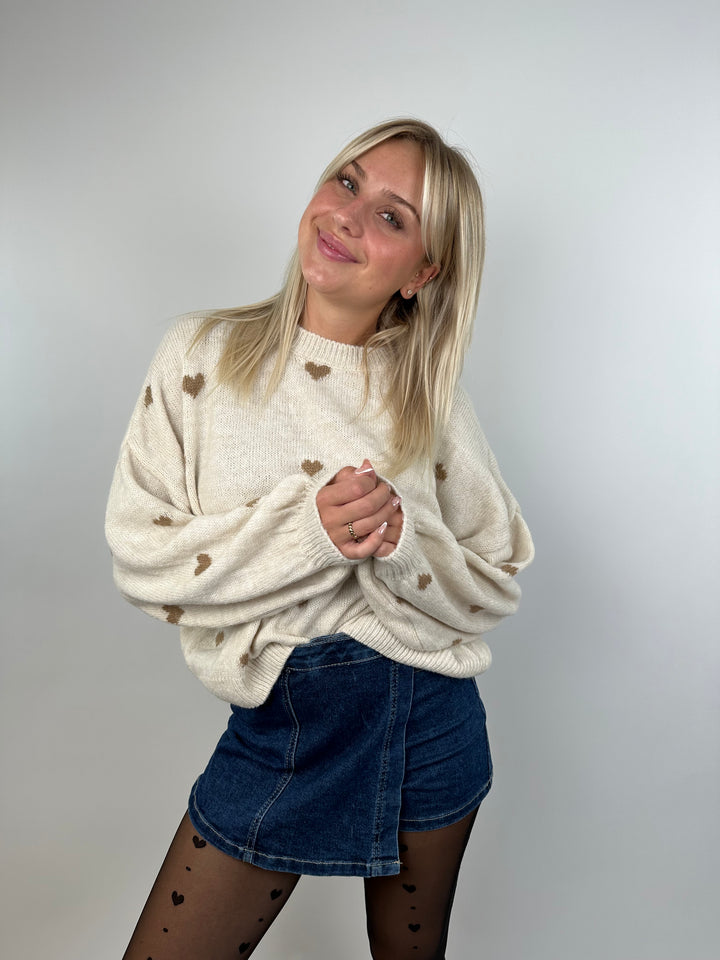 Pullover Full of Hearts