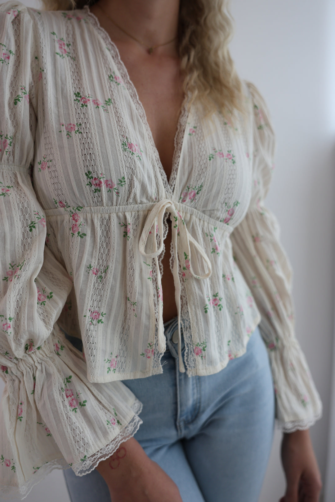 Schößchenbluse zum Schnüren Cute Roses