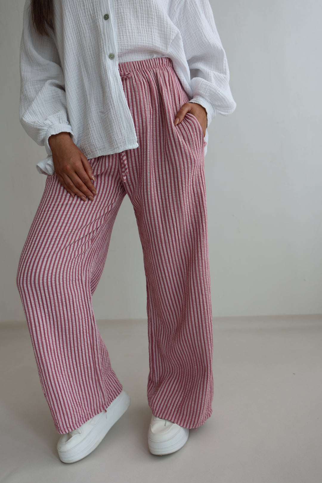 Lange Musselinhose mit Streifen Little Lines
