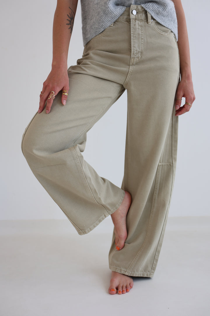 Relaxed Barrel Fit Jeans Juna