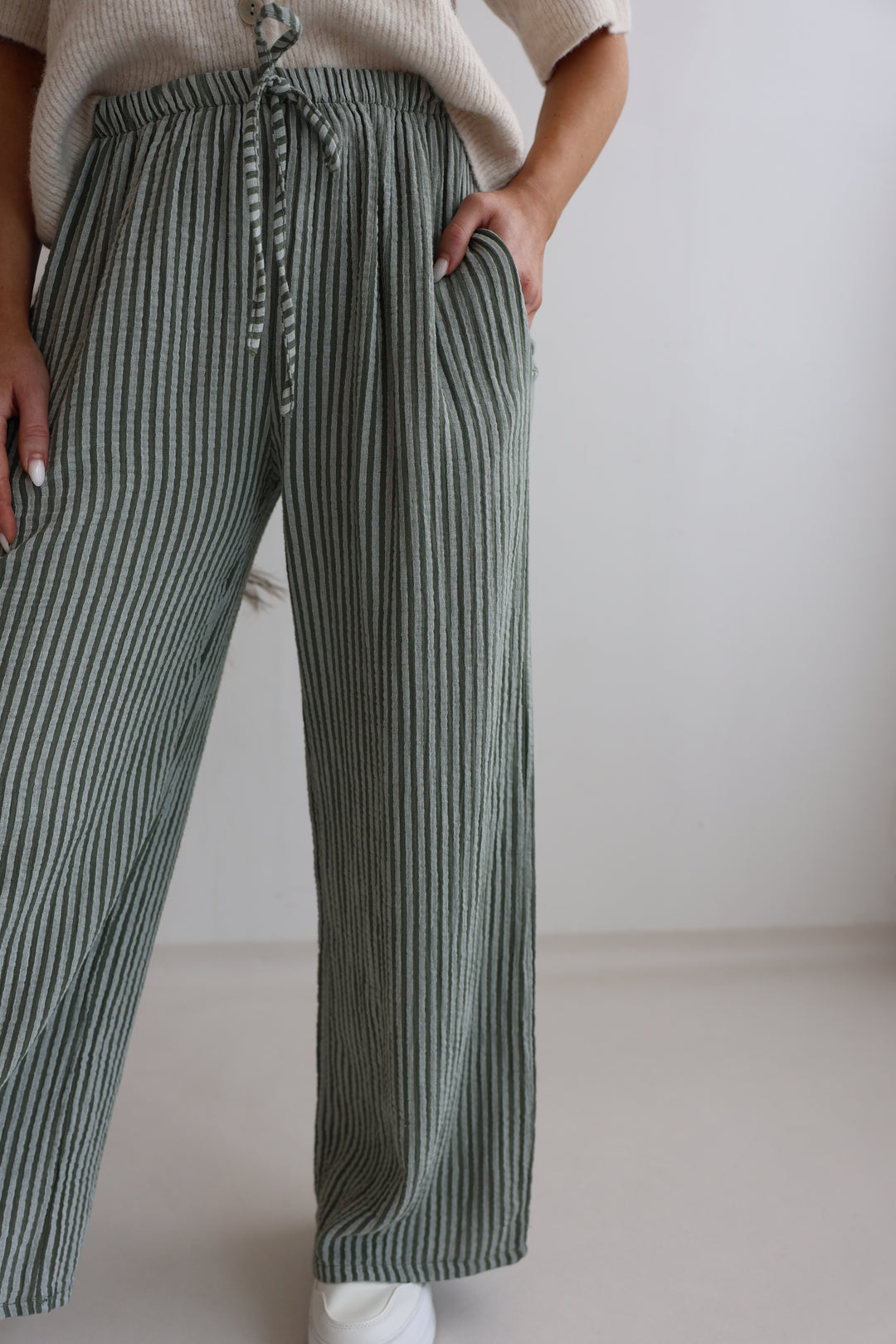 Lange Musselinhose mit Streifen Little Lines