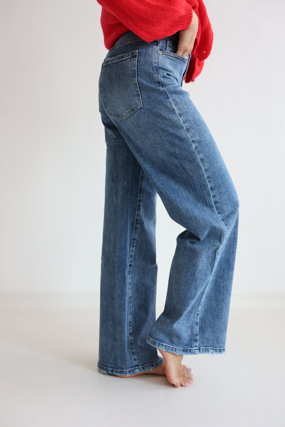 Downtown Classic Straight Fit Jeans