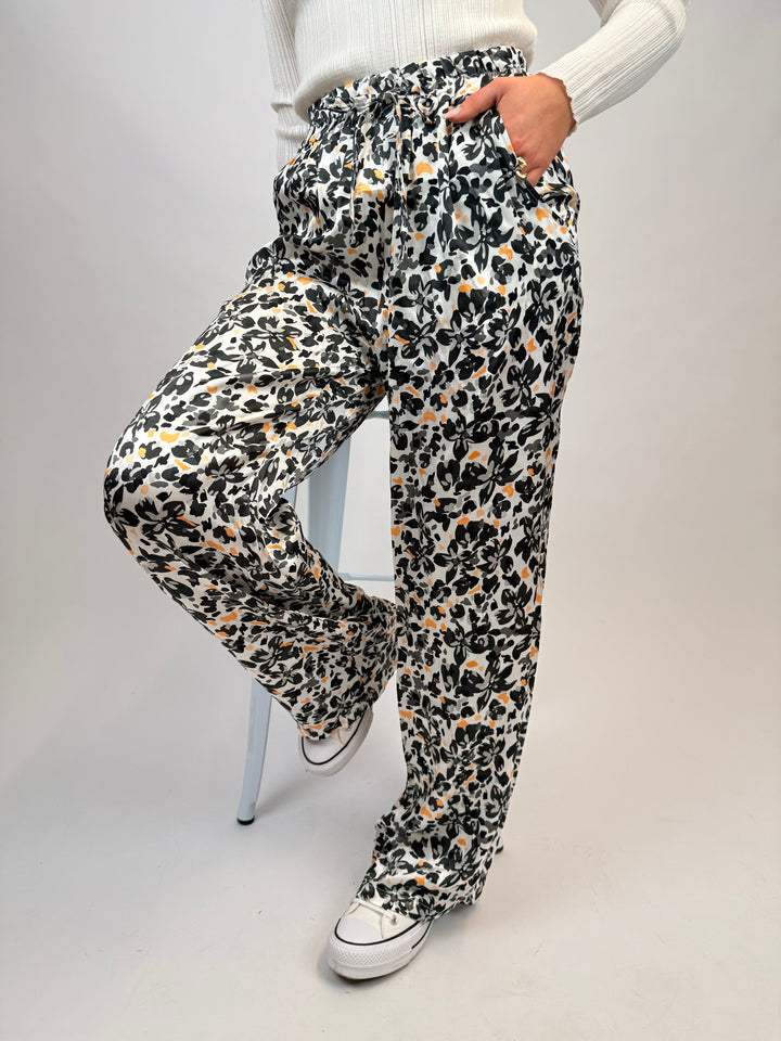 Lockere Hose aus Viskose Sunshine