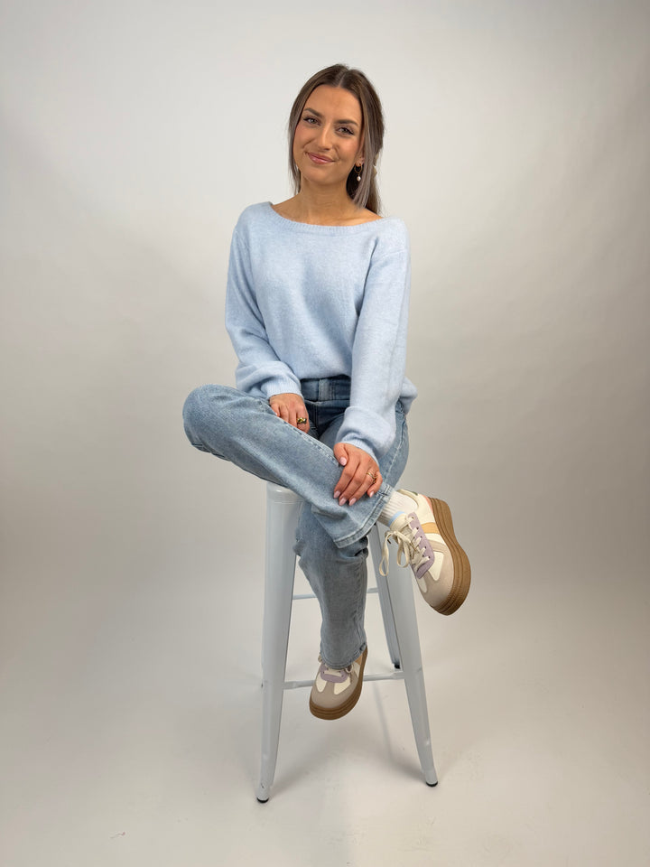 Pullover Cozy Bow Time