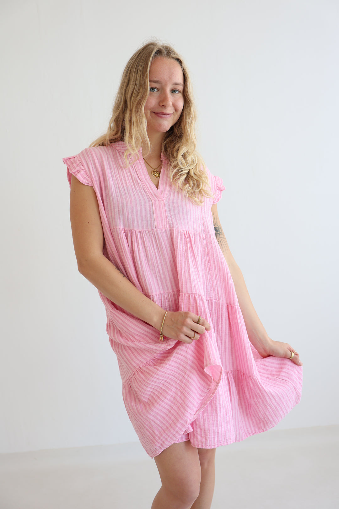 Kurzes Musselinkleid Summer Striped