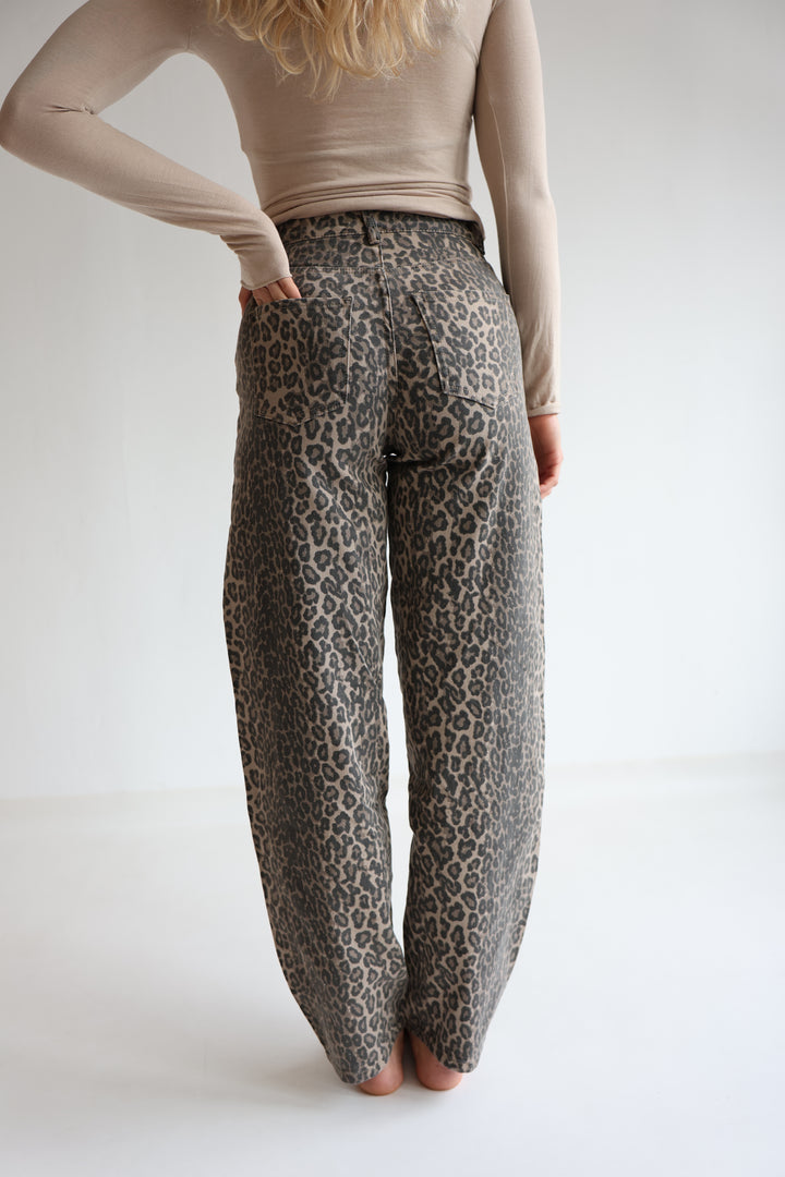 Barrel Jeans Wild Print