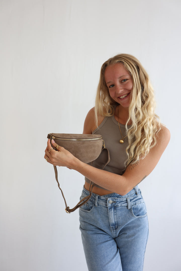 Crossbody Bag Small (Wildleder)