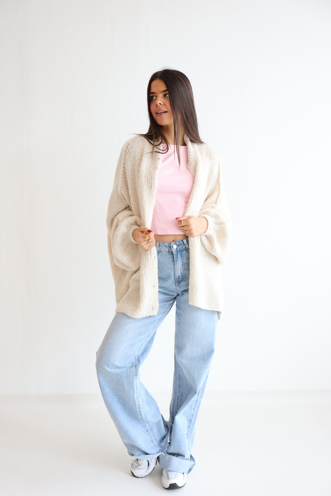 Langer Oversize Cardigan mit goldenen Manschettenknöpfen Claire