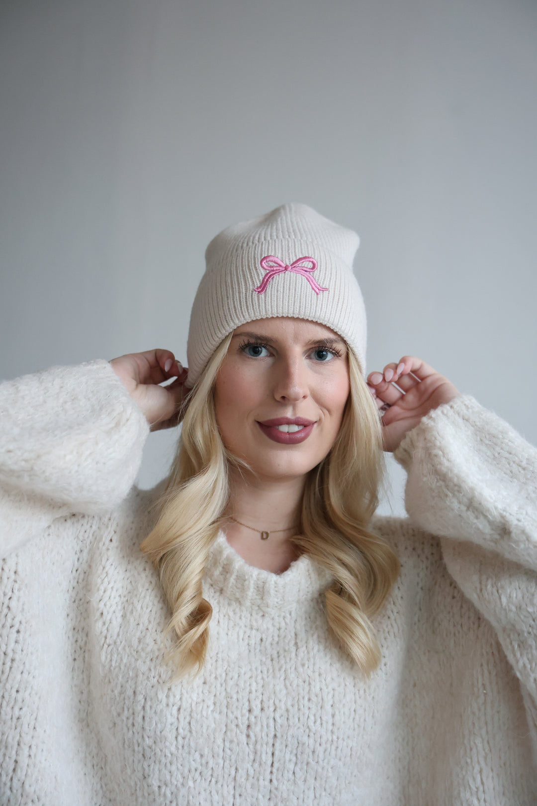Beanie Lovely Bow
