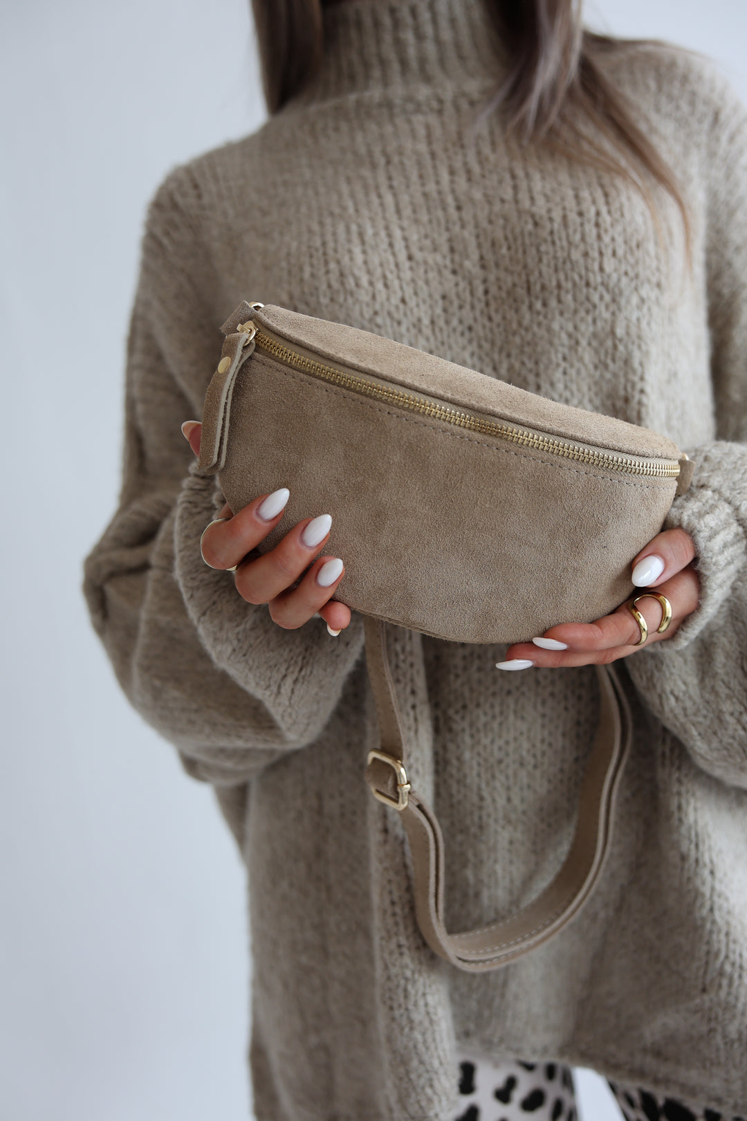 Crossbody Bag Small (Wildleder)