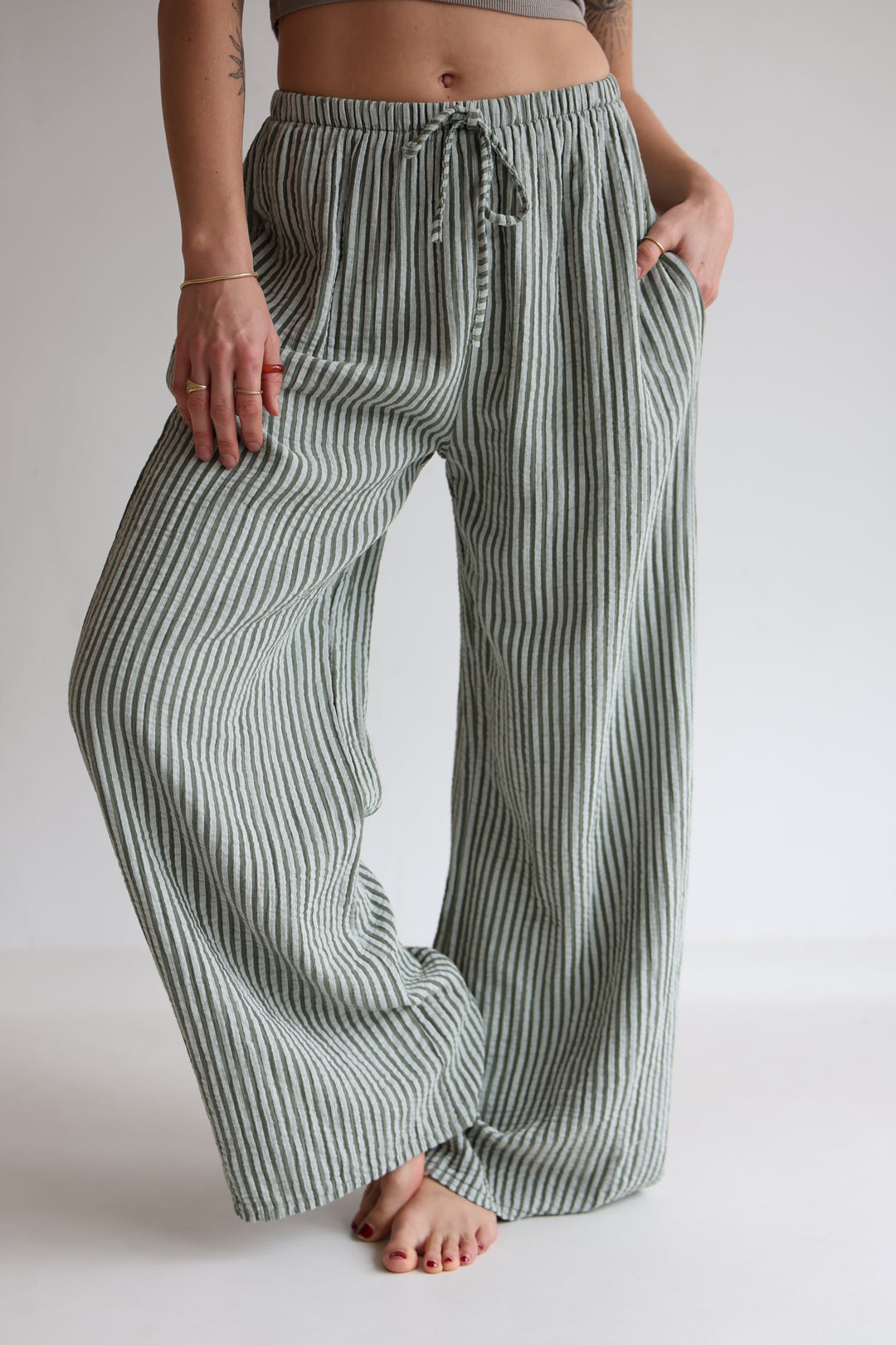 Lange Musselinhose mit Streifen Little Lines