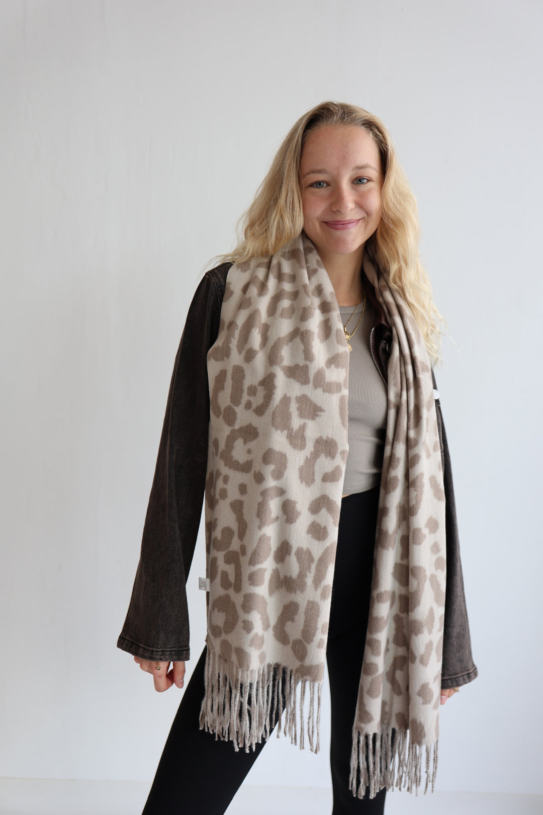 Langer Schal Leo Love