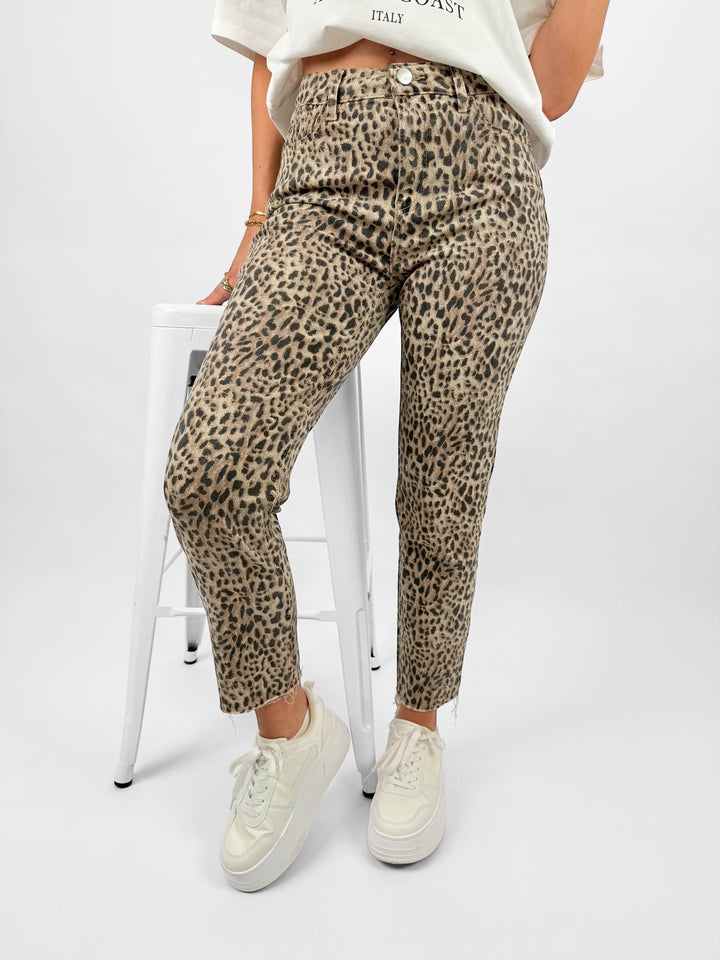 Mom Jeans mit Leoprint (3102)