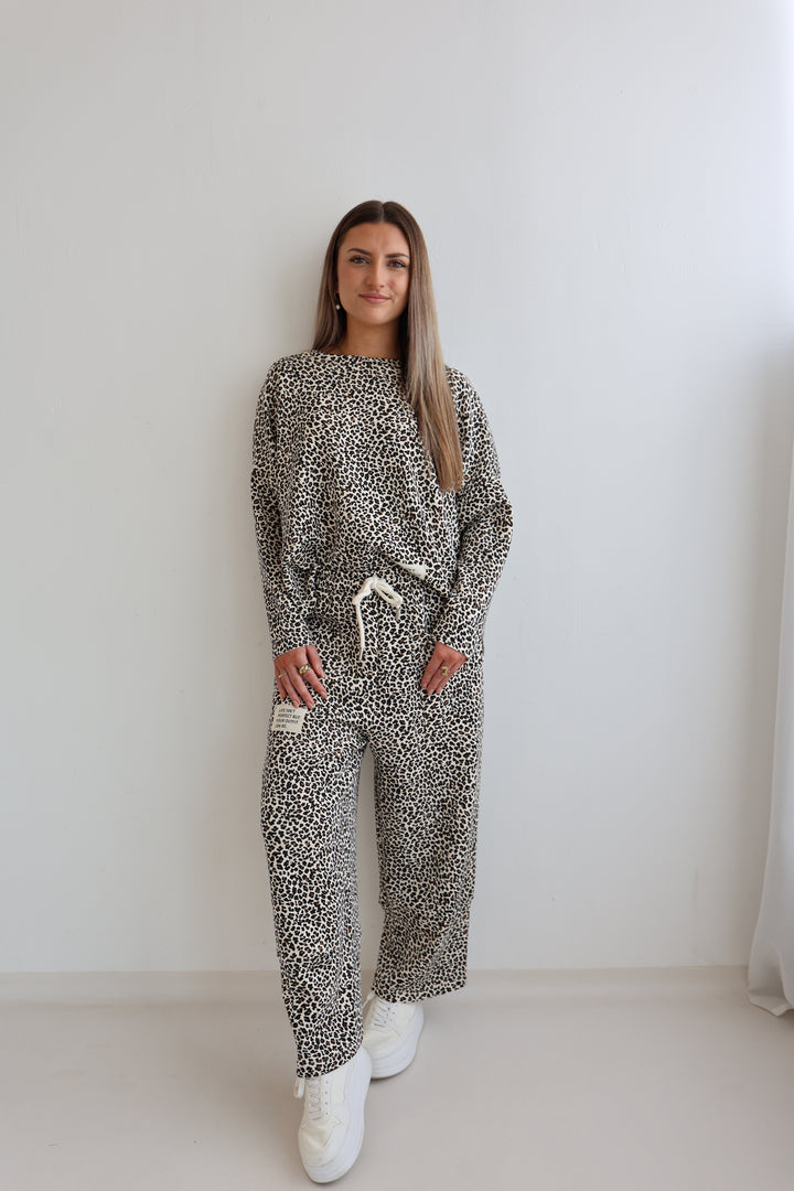 Sweater mit Leoprint Everyday