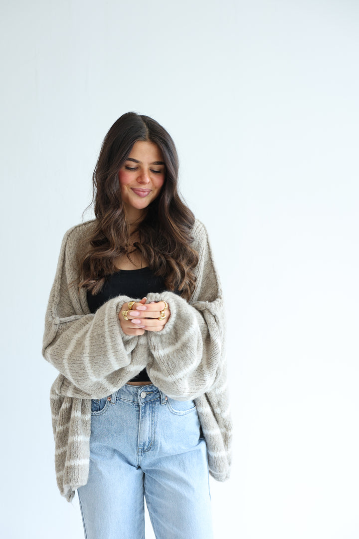 Oversize Strickcardigan Half Stripes