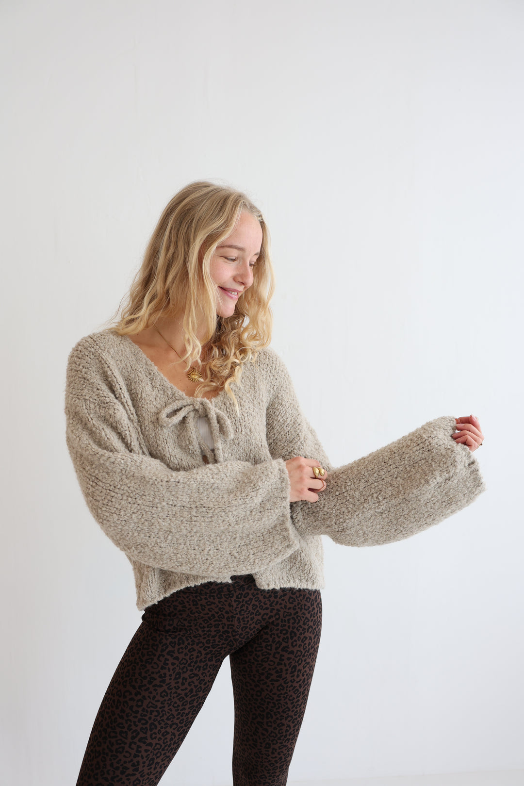 Cardigan Fluffy Tie