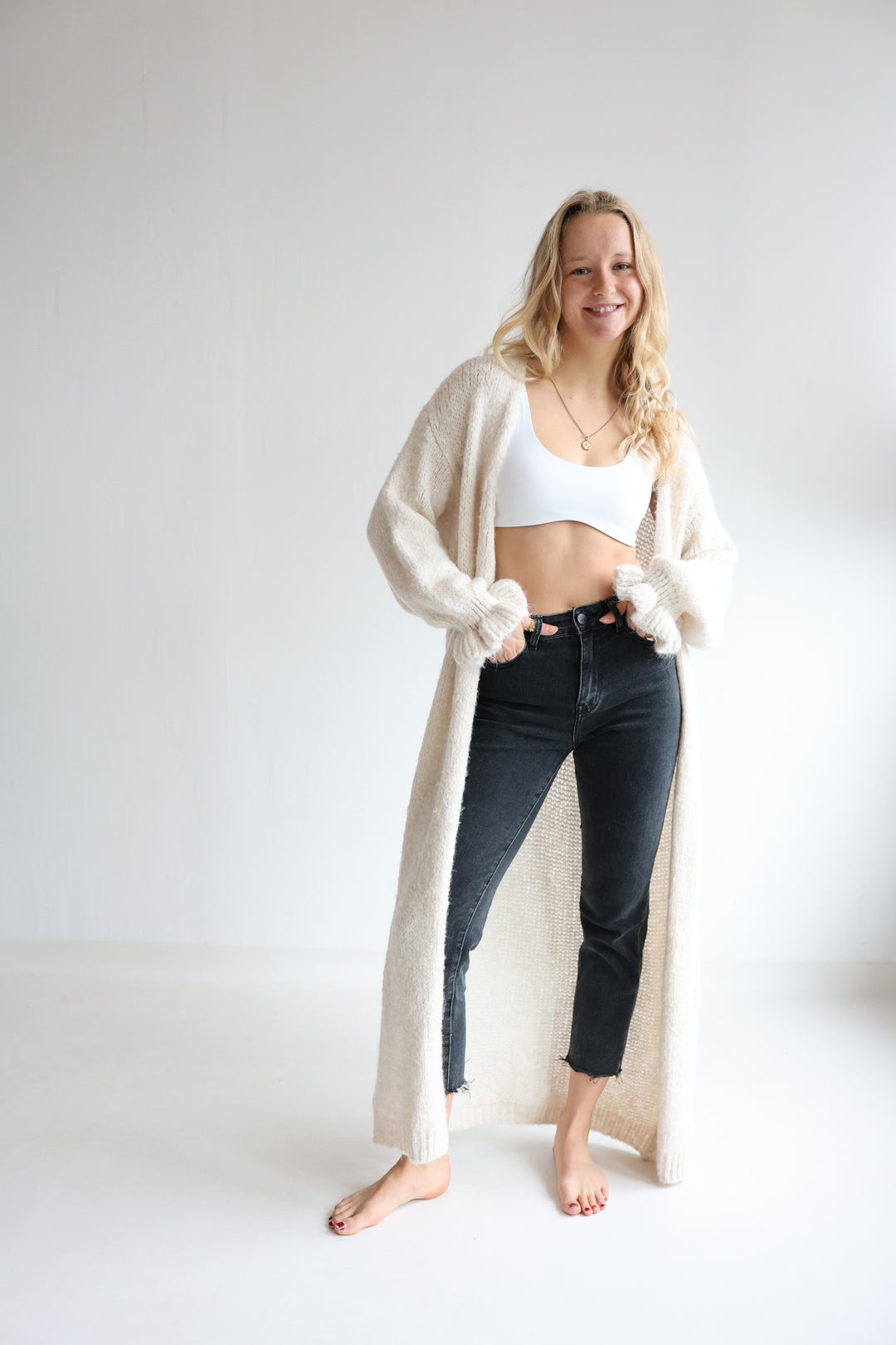 Langer Cardigan mit Rüschenärmeln Clara