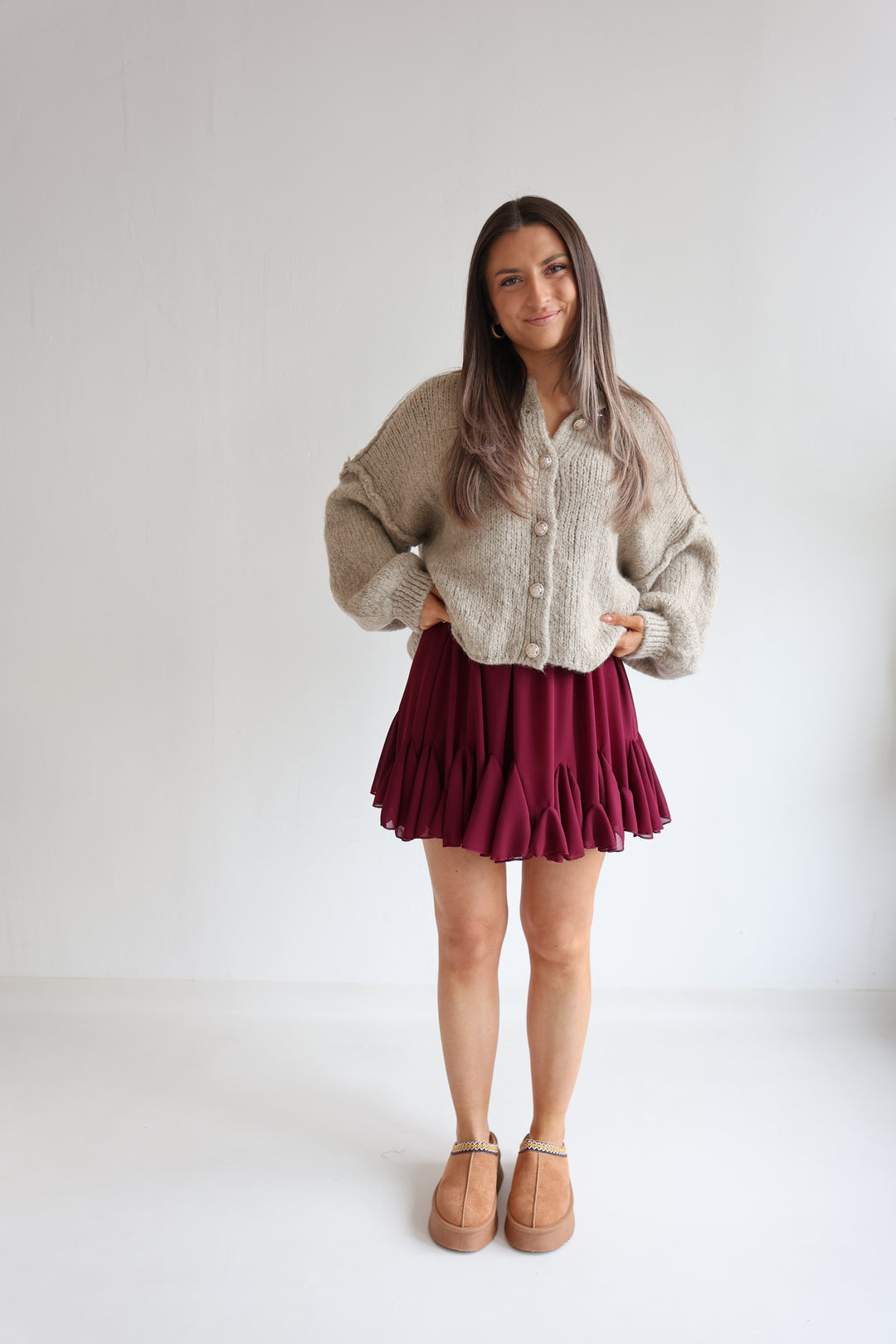 Kurzer Oversize Cardigan mit goldenen Manschettenknöpfen Claire