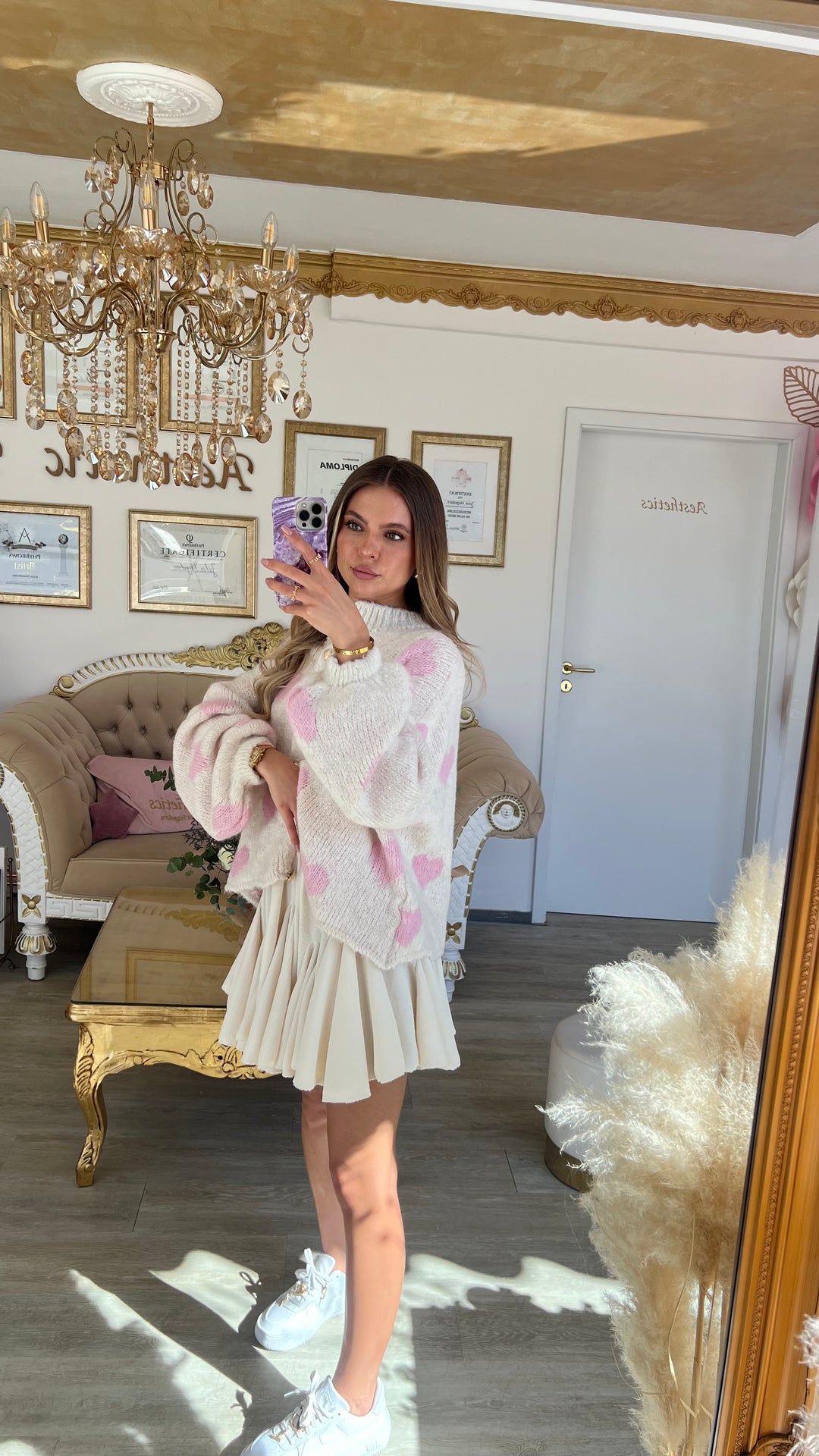 Cardigan mit goldenen Manschettenknöpfen Heartful