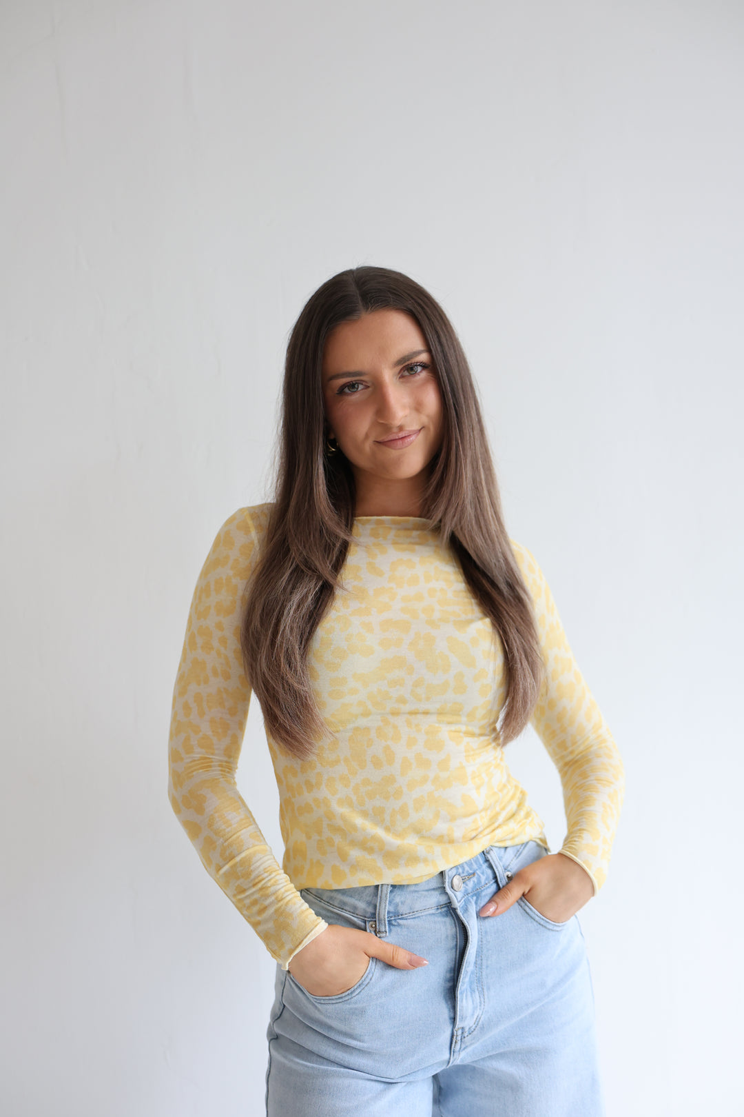 Cashmere Longsleeve mit Leoprint