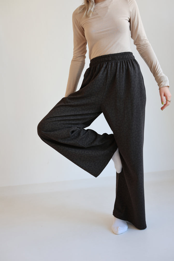 Jersey Jogger Pants mit Leoprint Nuna