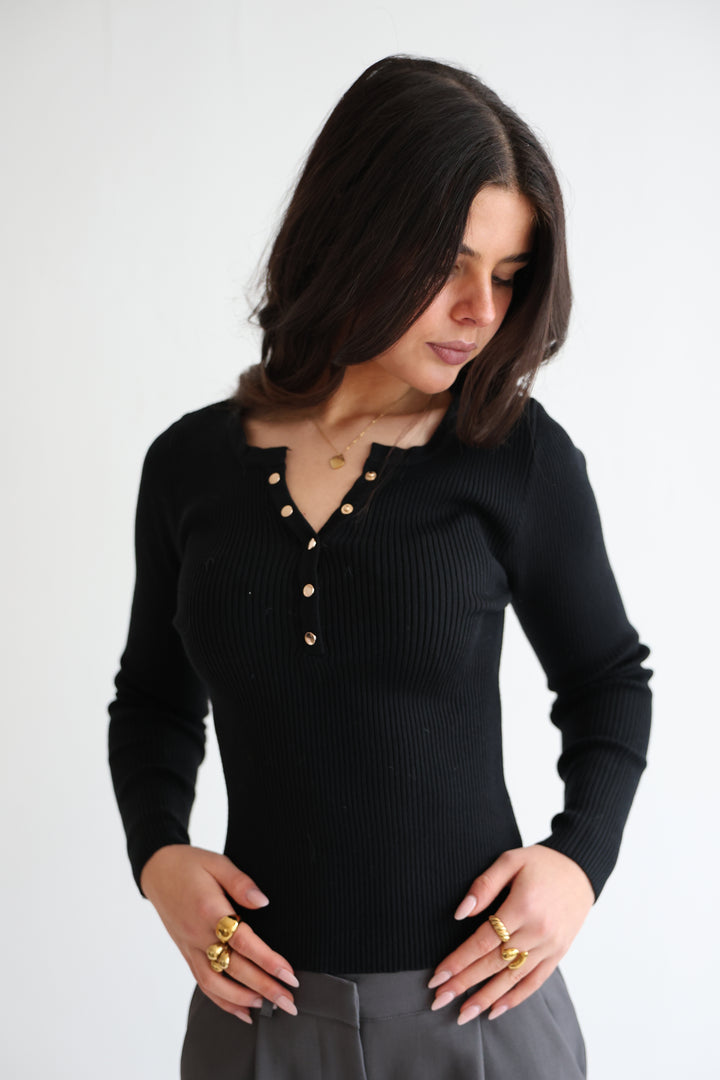 Ripped Longsleeve Nala