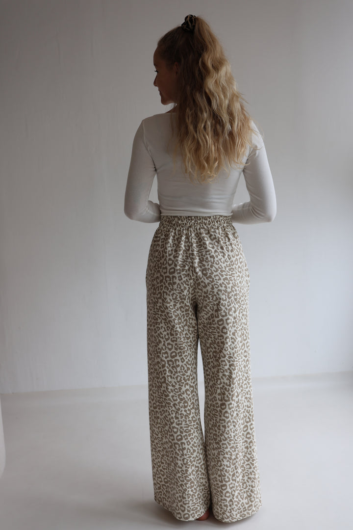 Jersey Jogger Pants mit Leoprint Nuna