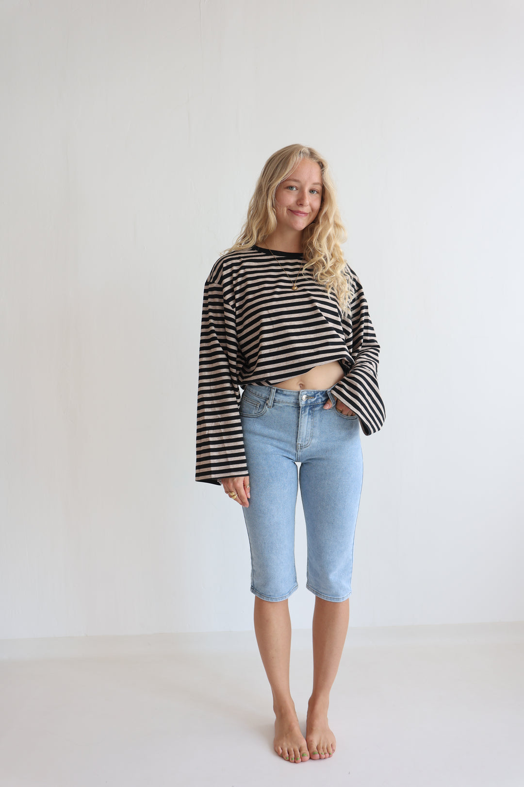 Classic Straight Capri Jeans