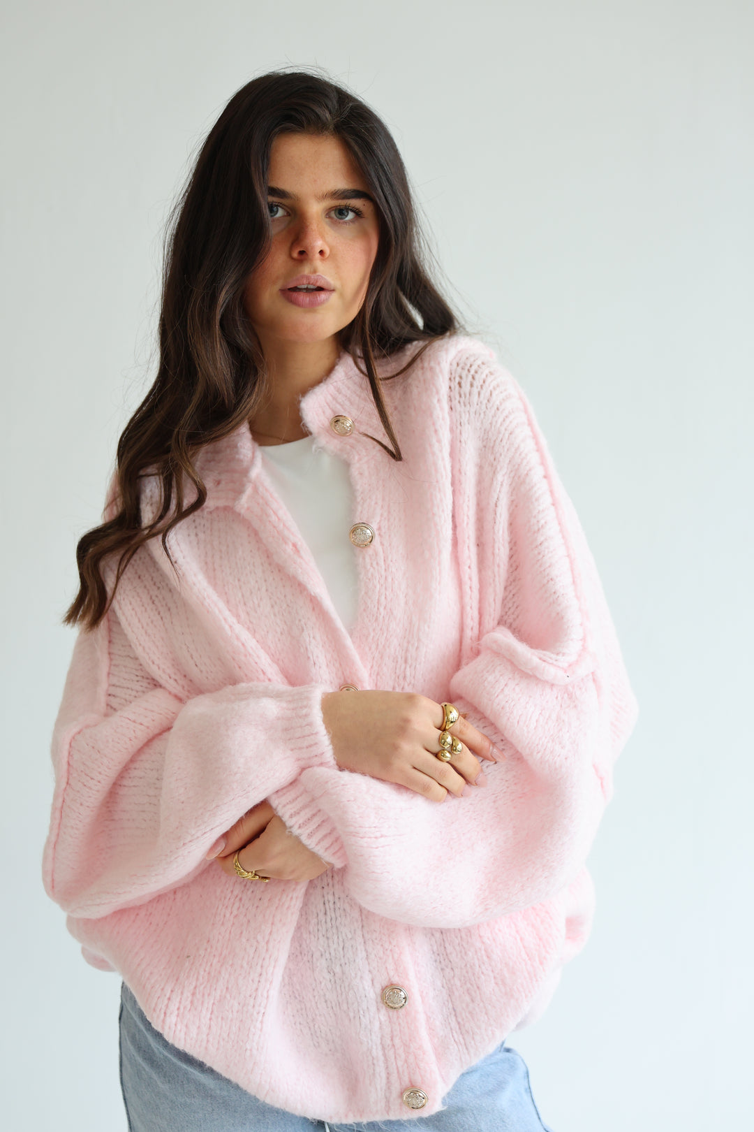 Langer Oversize Cardigan mit goldenen Manschettenknöpfen Claire